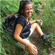 Insegnerò italiano, inglese e scienze a chiunque ne necessitasse, dalla scuola elementare alla scuola superiore, a persone che vogliono migliorare oppure a chi deve riempire debiti a scuola